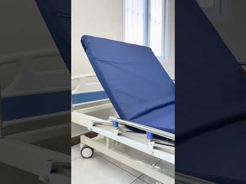 Camilla eléctrica hospitalaria de tres movimientos